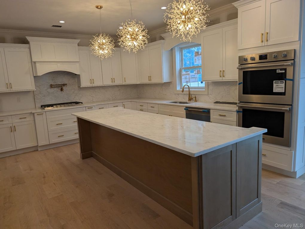 52 Linden Avenue, Bethpage, NY 11714 — photo 3