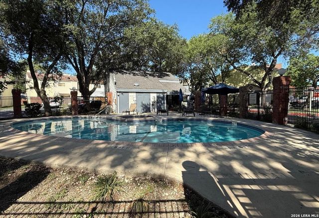12225 Apricot Dr, San Antonio, TX 78247