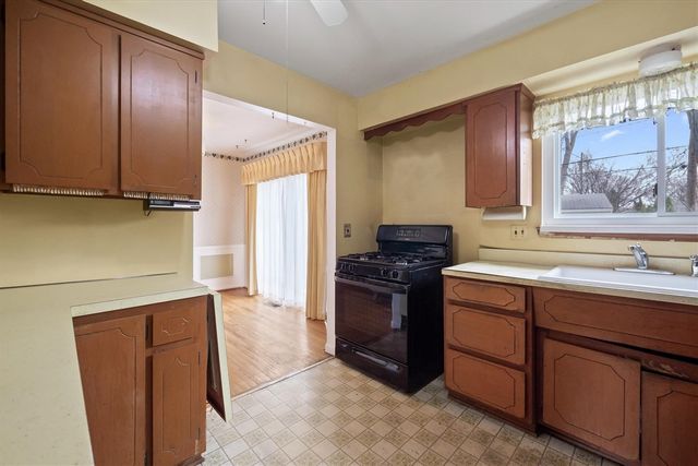 31126 Gloede Drive, Warren, MI 48088