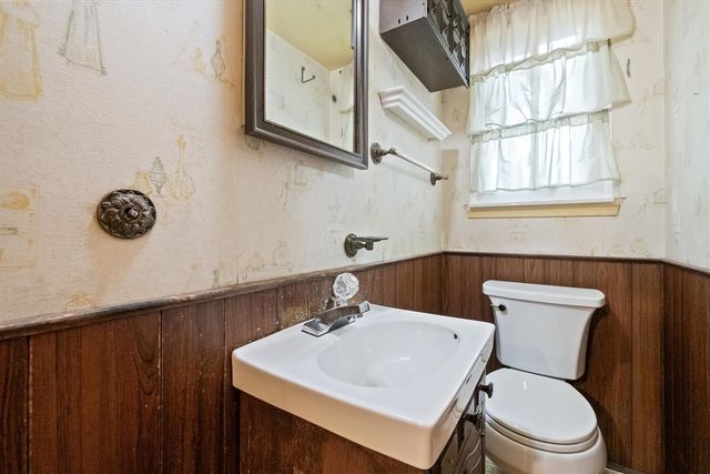 31126 Gloede Drive, Warren, MI 48088