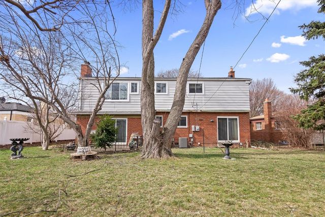 31126 Gloede Drive, Warren, MI 48088