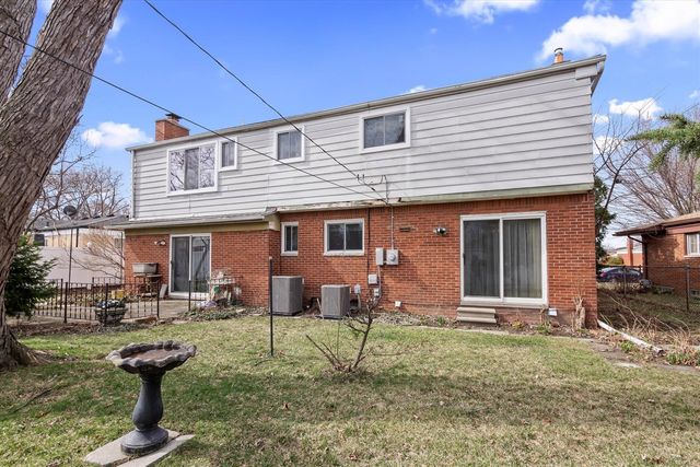 31126 Gloede Drive, Warren, MI 48088