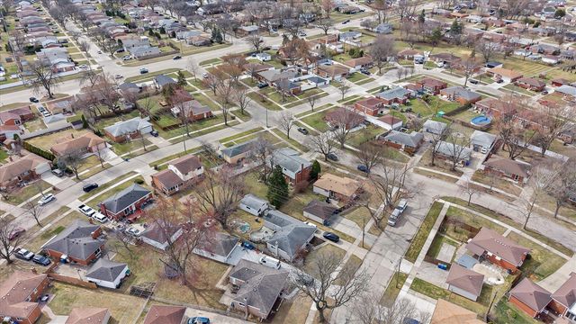 31126 Gloede Drive, Warren, MI 48088