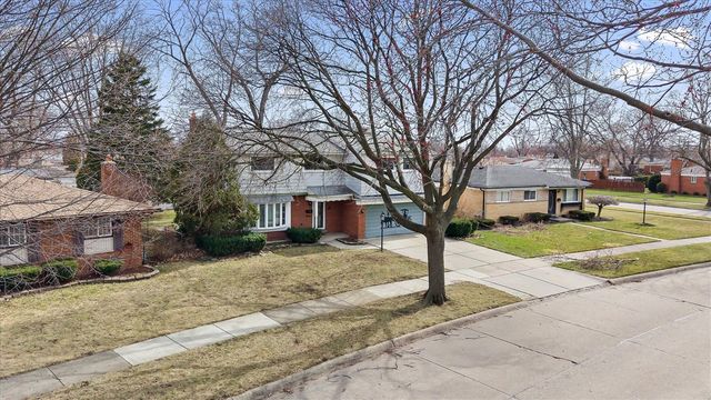 31126 Gloede Drive, Warren, MI 48088