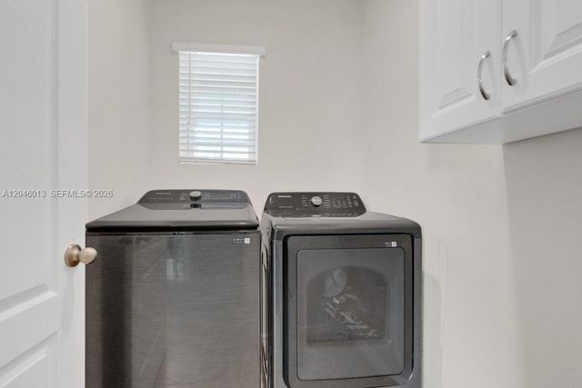 2415 taloncrest ct, Other City - In The State Of Florida, FL 33839