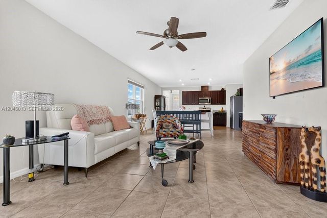 2415 taloncrest ct, Other City - In The State Of Florida, FL 33839
