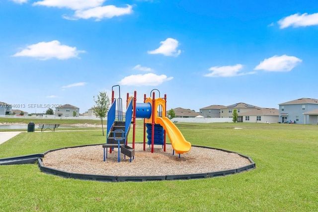 2415 taloncrest ct, Other City - In The State Of Florida, FL 33839