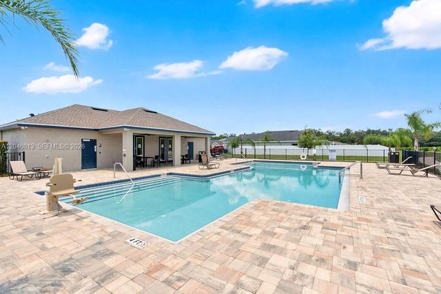 2415 taloncrest ct, Other City - In The State Of Florida, FL 33839