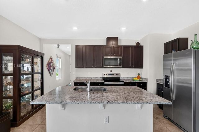2415 taloncrest ct, Other City - In The State Of Florida, FL 33839