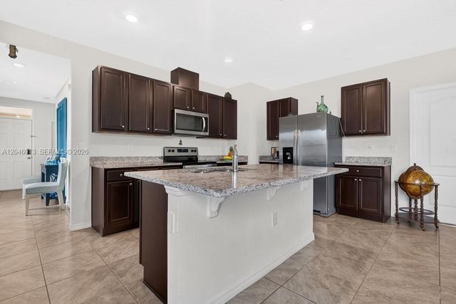 2415 taloncrest ct, Other City - In The State Of Florida, FL 33839