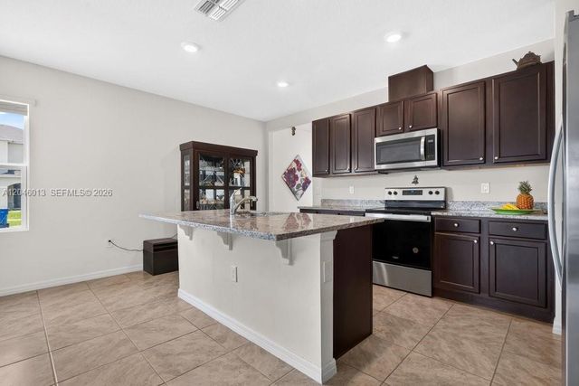 2415 taloncrest ct, Other City - In The State Of Florida, FL 33839