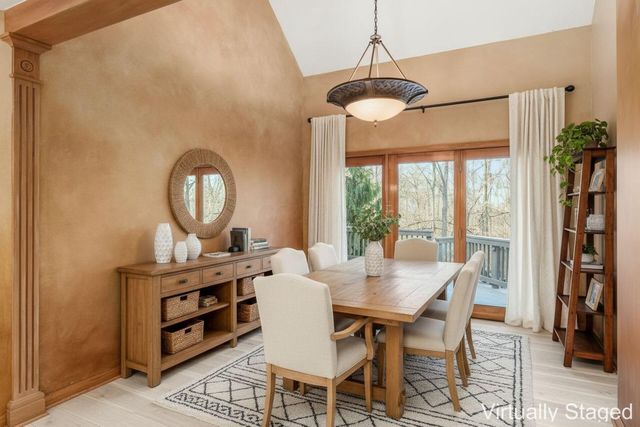 3313 Glen Oaks Court, Lewis Center, OH 43035