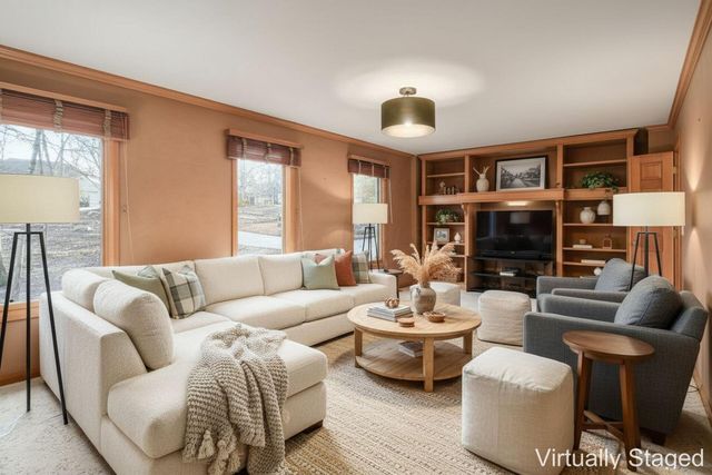 3313 Glen Oaks Court, Lewis Center, OH 43035