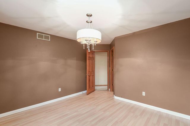 3313 Glen Oaks Court, Lewis Center, OH 43035