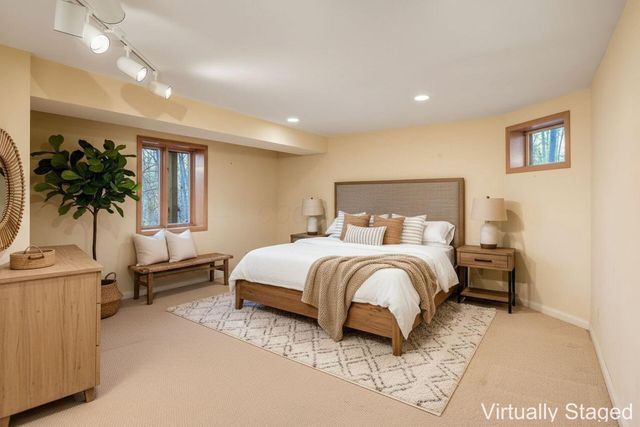 3313 Glen Oaks Court, Lewis Center, OH 43035