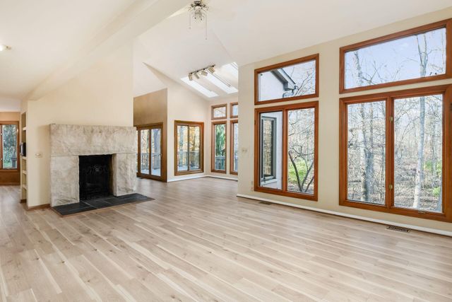 3313 Glen Oaks Court, Lewis Center, OH 43035