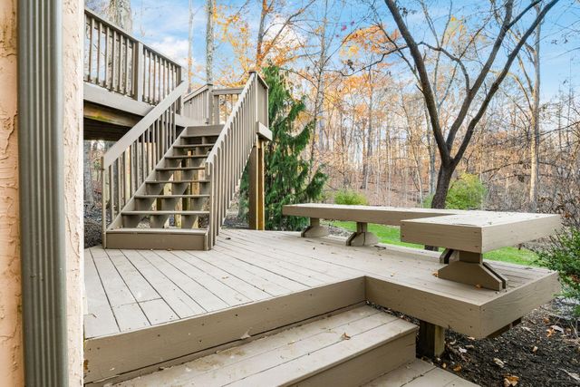 3313 Glen Oaks Court, Lewis Center, OH 43035