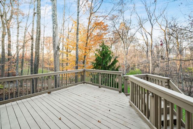 3313 Glen Oaks Court, Lewis Center, OH 43035