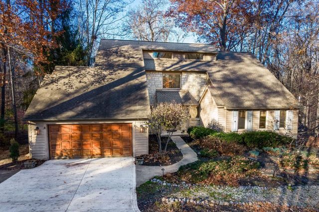 3313 Glen Oaks Court, Lewis Center, OH 43035