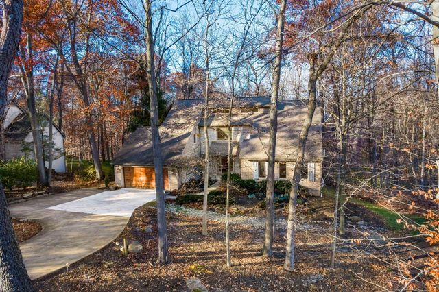 3313 Glen Oaks Court, Lewis Center, OH 43035