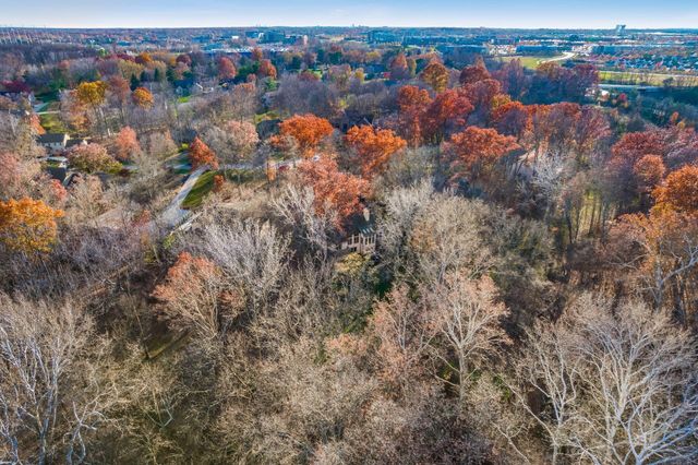 3313 Glen Oaks Court, Lewis Center, OH 43035