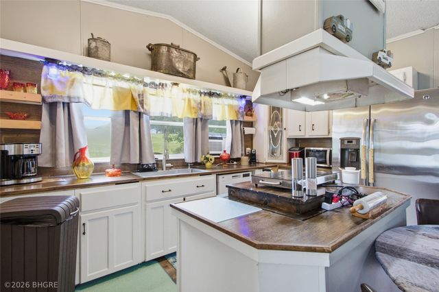 8456 Outer Drive, Dexter, IA 50070