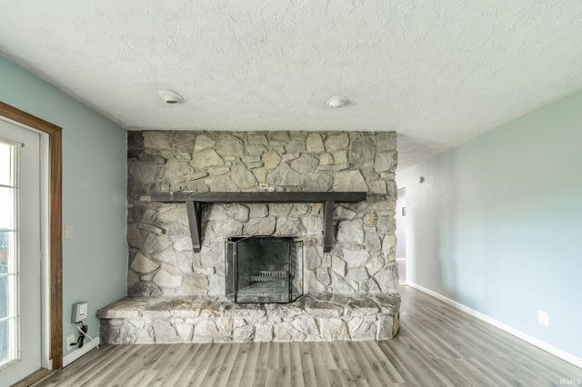 2916 Country Estates Drive, New Castle, IN 47362