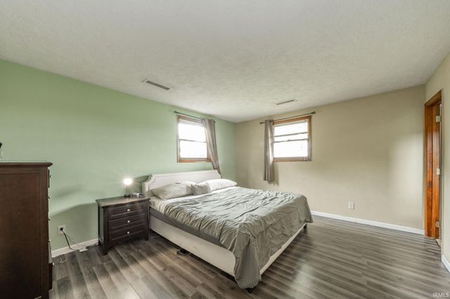 2916 Country Estates Drive, New Castle, IN 47362