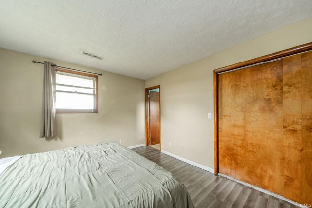 2916 Country Estates Drive, New Castle, IN 47362