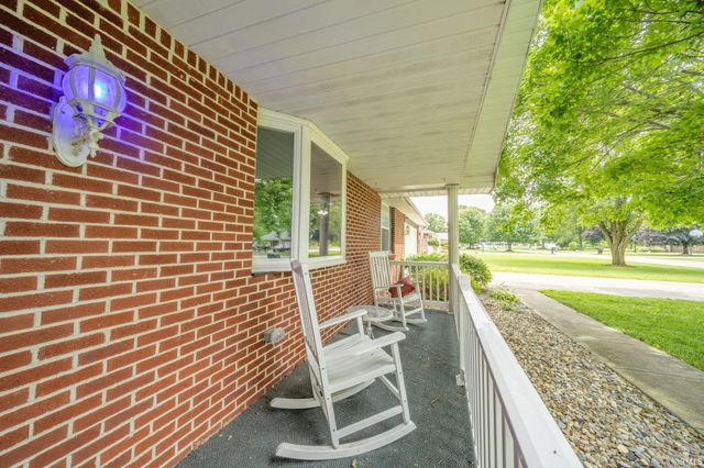 2916 Country Estates Drive, New Castle, IN 47362