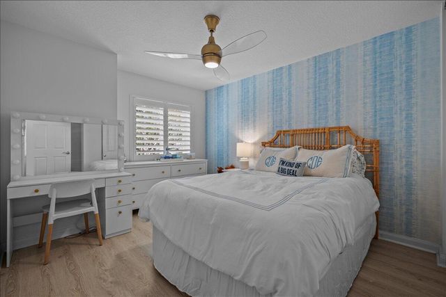 429 Oriole Circle, Jupiter, FL 33458