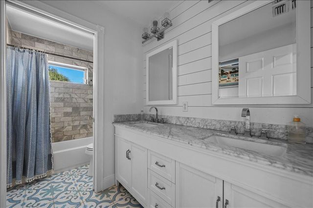 429 Oriole Circle, Jupiter, FL 33458