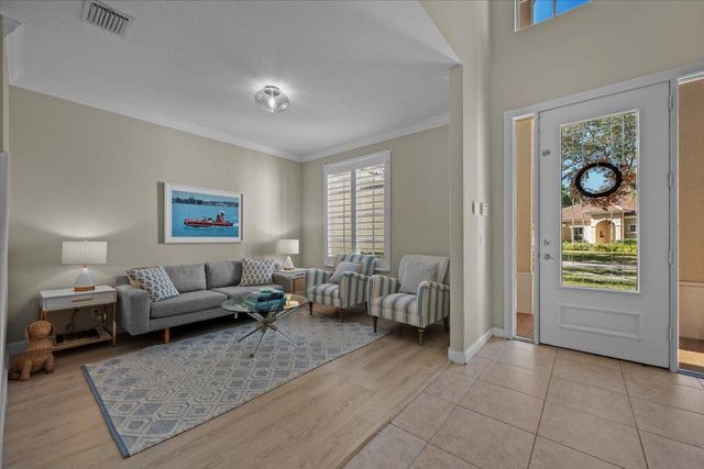 429 Oriole Circle, Jupiter, FL 33458