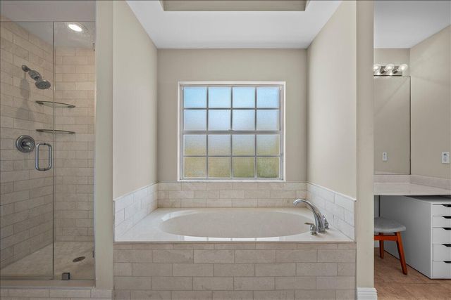 429 Oriole Circle, Jupiter, FL 33458