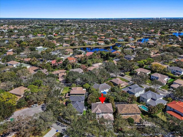 429 Oriole Circle, Jupiter, FL 33458