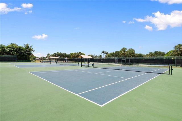 429 Oriole Circle, Jupiter, FL 33458
