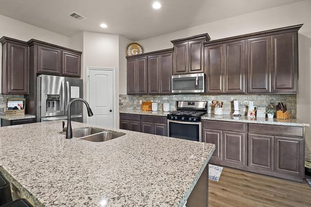 4610 Pineloch Bayou Drive, Baytown, TX 77523