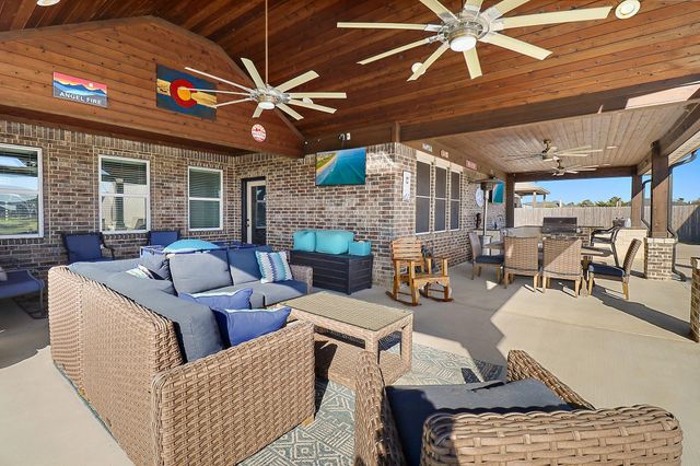 4610 Pineloch Bayou Drive, Baytown, TX 77523