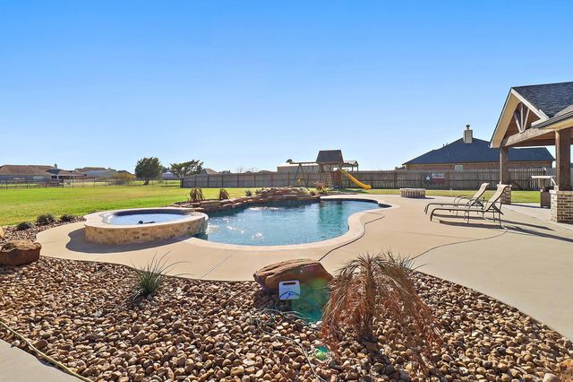 4610 Pineloch Bayou Drive, Baytown, TX 77523