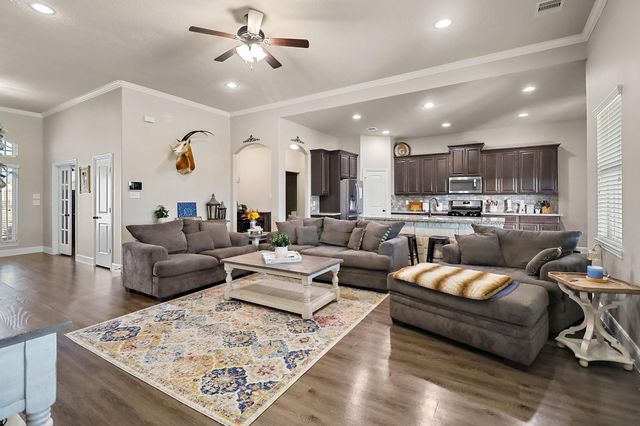 4610 Pineloch Bayou Drive, Baytown, TX 77523