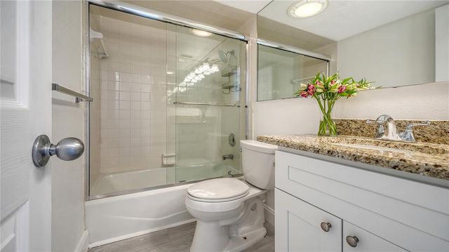 4750 GULF OF MEXICO DRIVE Villa 8, Longboat Key, FL 34228