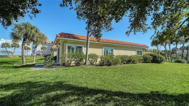 4750 GULF OF MEXICO DRIVE Villa 8, Longboat Key, FL 34228