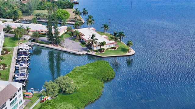 4750 GULF OF MEXICO DRIVE Villa 8, Longboat Key, FL 34228