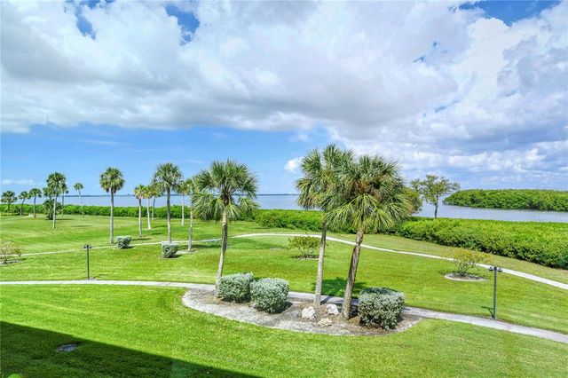 4750 GULF OF MEXICO DRIVE Villa 8, Longboat Key, FL 34228