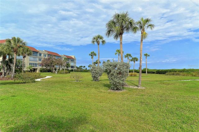 4750 GULF OF MEXICO DRIVE Villa 8, Longboat Key, FL 34228