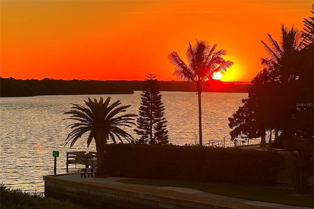 4750 GULF OF MEXICO DRIVE Villa 8, Longboat Key, FL 34228