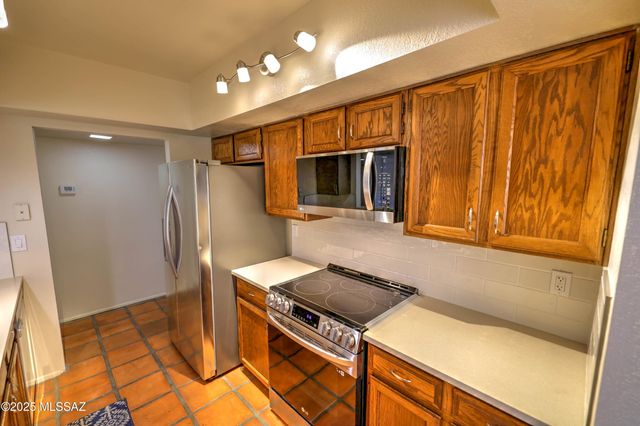 5932 N Placita Del Conde, Tucson, AZ 85718