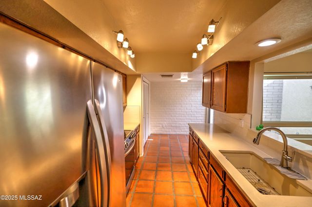 5932 N Placita Del Conde, Tucson, AZ 85718