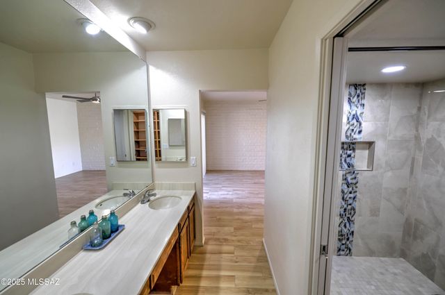 5932 N Placita Del Conde, Tucson, AZ 85718