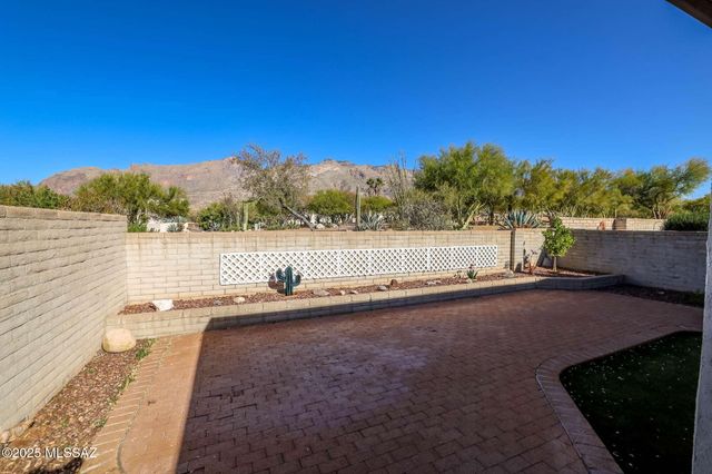 5932 N Placita Del Conde, Tucson, AZ 85718